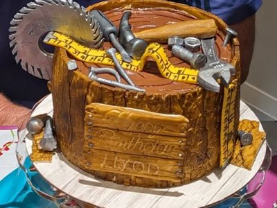 Carpenter’s Retirement Cake sub image 1